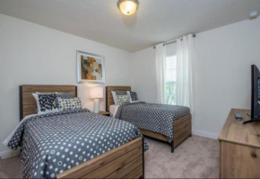 Spacious 6 bedrooms pet friendly home Solterra